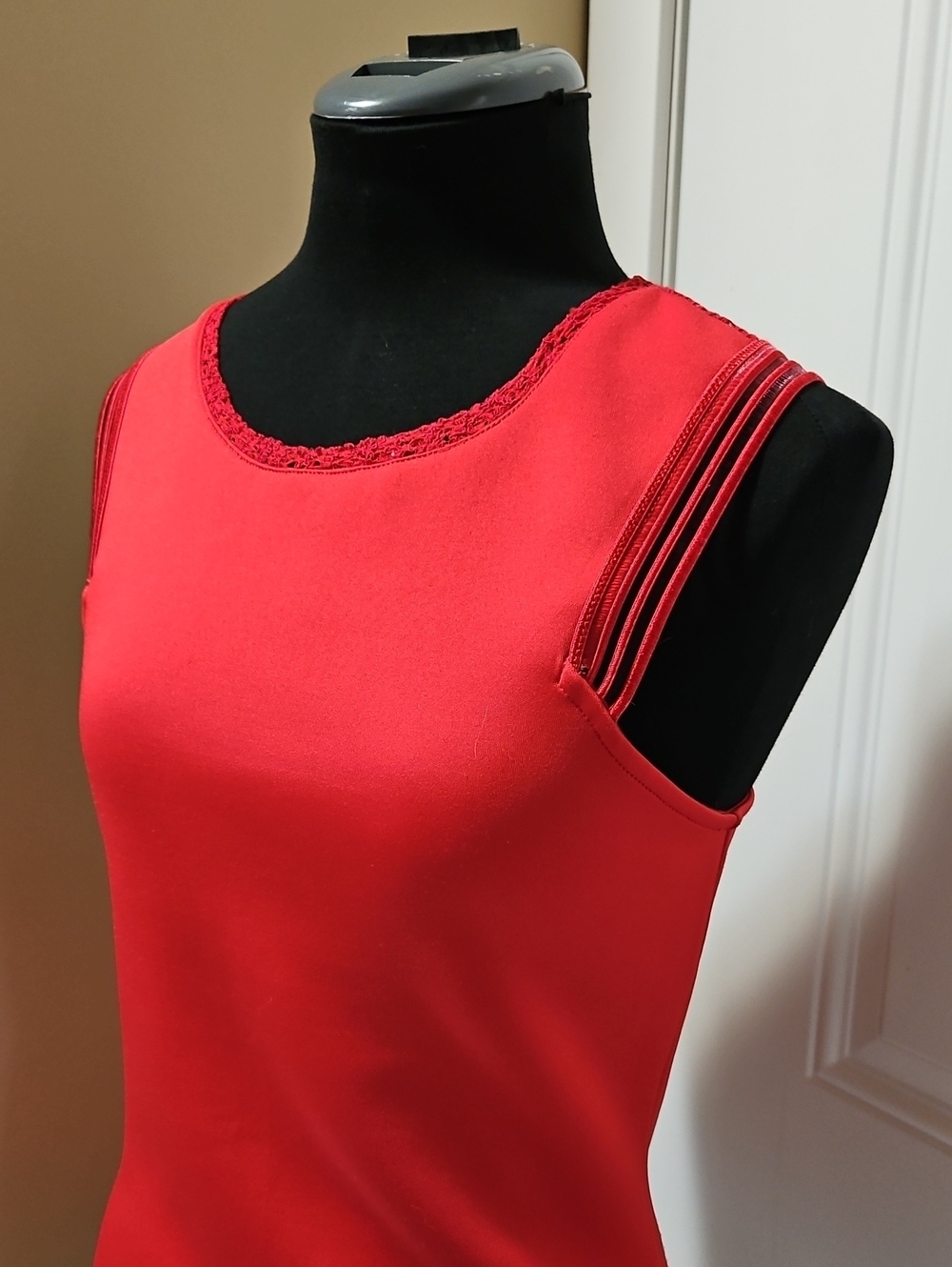 Dynamite Lace Racerback Tank Top S In Cherry Red - Picture 2 of 12